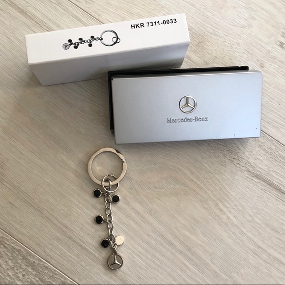 NWT Mercedes-Benz Multi-Charm Key Ring Chain - Picture 5 of 13